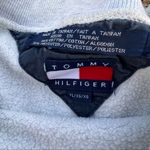 xlarge vintage tommy hilfiger crewneck